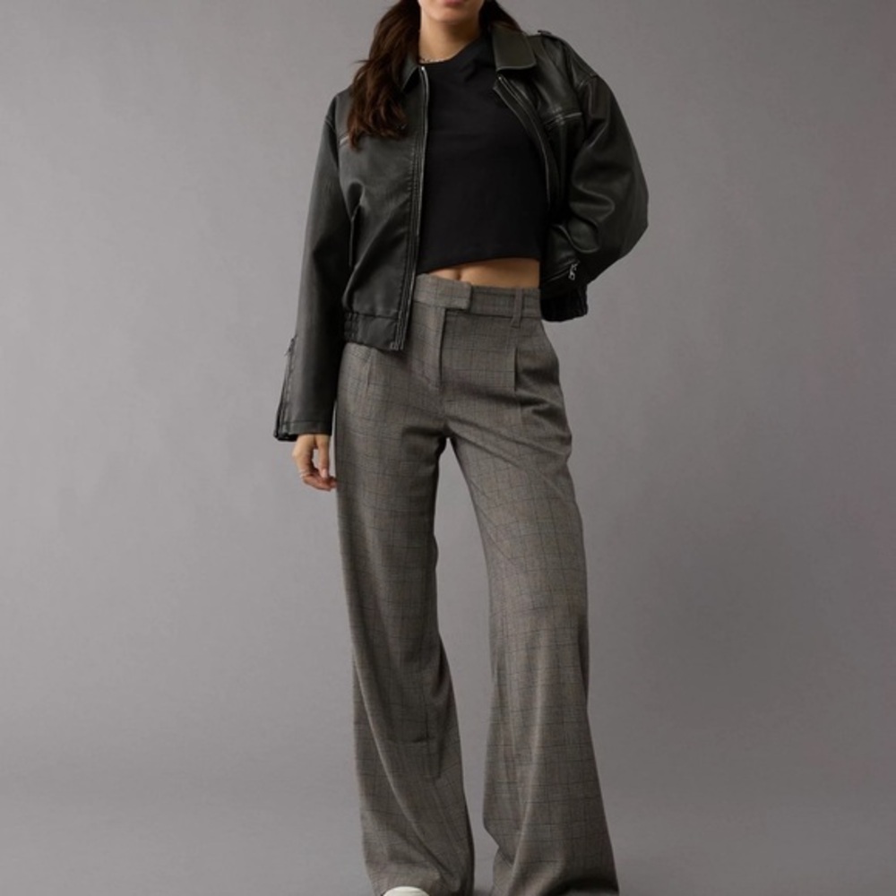 AE Stretch Poppy Trouser, size L, NWT